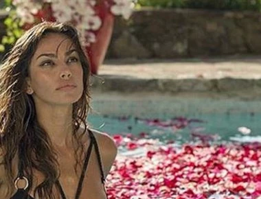 Madalina Diana Ghenea: Τα πιο όμορφα και καλλίγραμμα πόδια της Ρουμανίας (Φωτό)